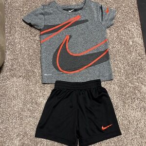 Nike Gray and Orange/Red Kids' Active Set - 3T